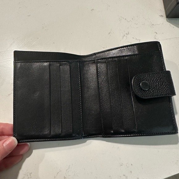 CHANEL Black Leather Vintage Wallet on Chain - Picture 4 of 14